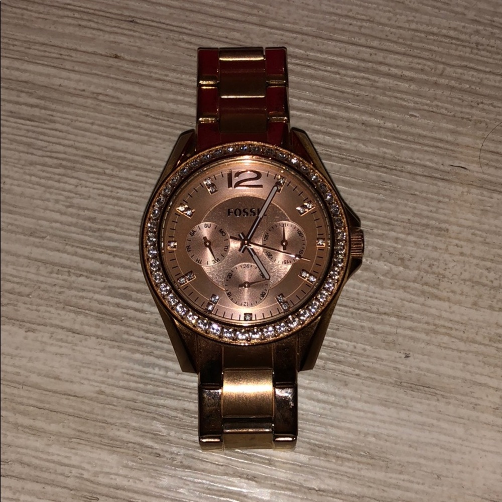 Rose gold fossil watch!